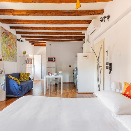 Monolocale Sui Tetti Di Bologna - Via Indipendenza Bolonha Exterior foto