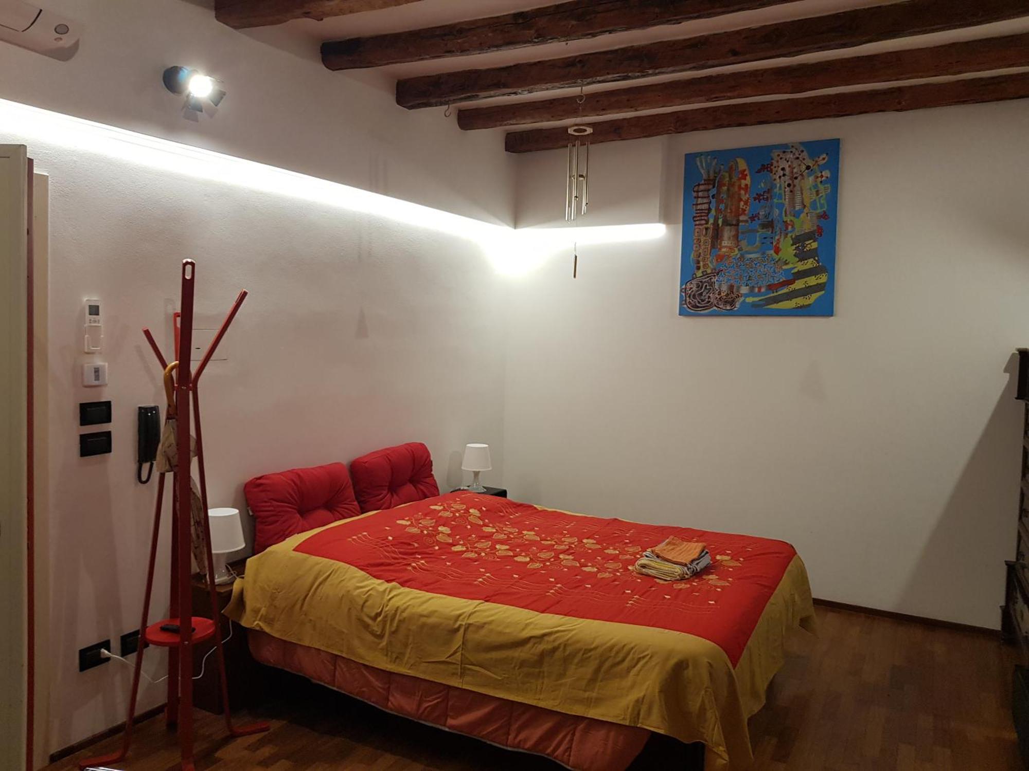 Monolocale Sui Tetti Di Bologna - Via Indipendenza Bolonha Exterior foto