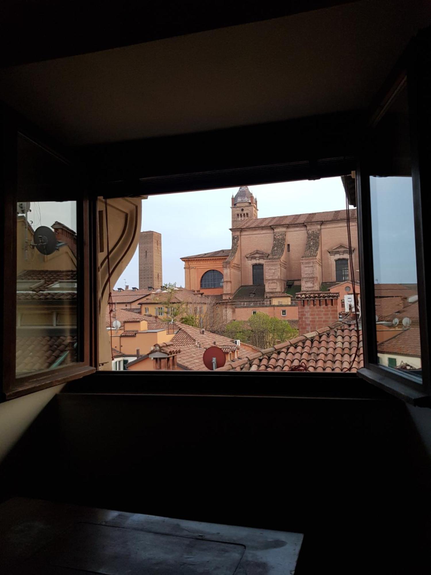 Monolocale Sui Tetti Di Bologna - Via Indipendenza Bolonha Exterior foto