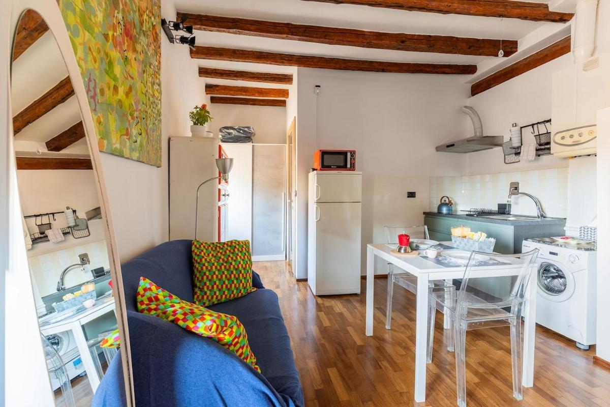 Monolocale Sui Tetti Di Bologna - Via Indipendenza Bolonha Exterior foto