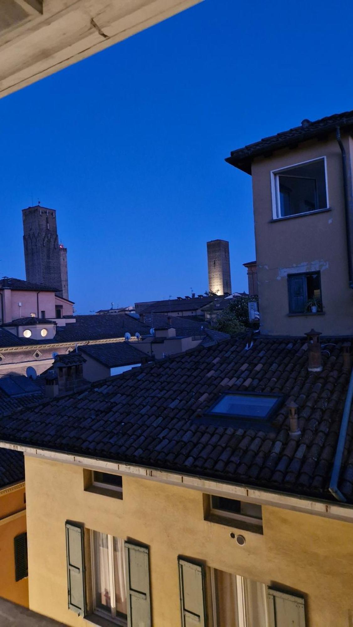 Monolocale Sui Tetti Di Bologna - Via Indipendenza Bolonha Exterior foto