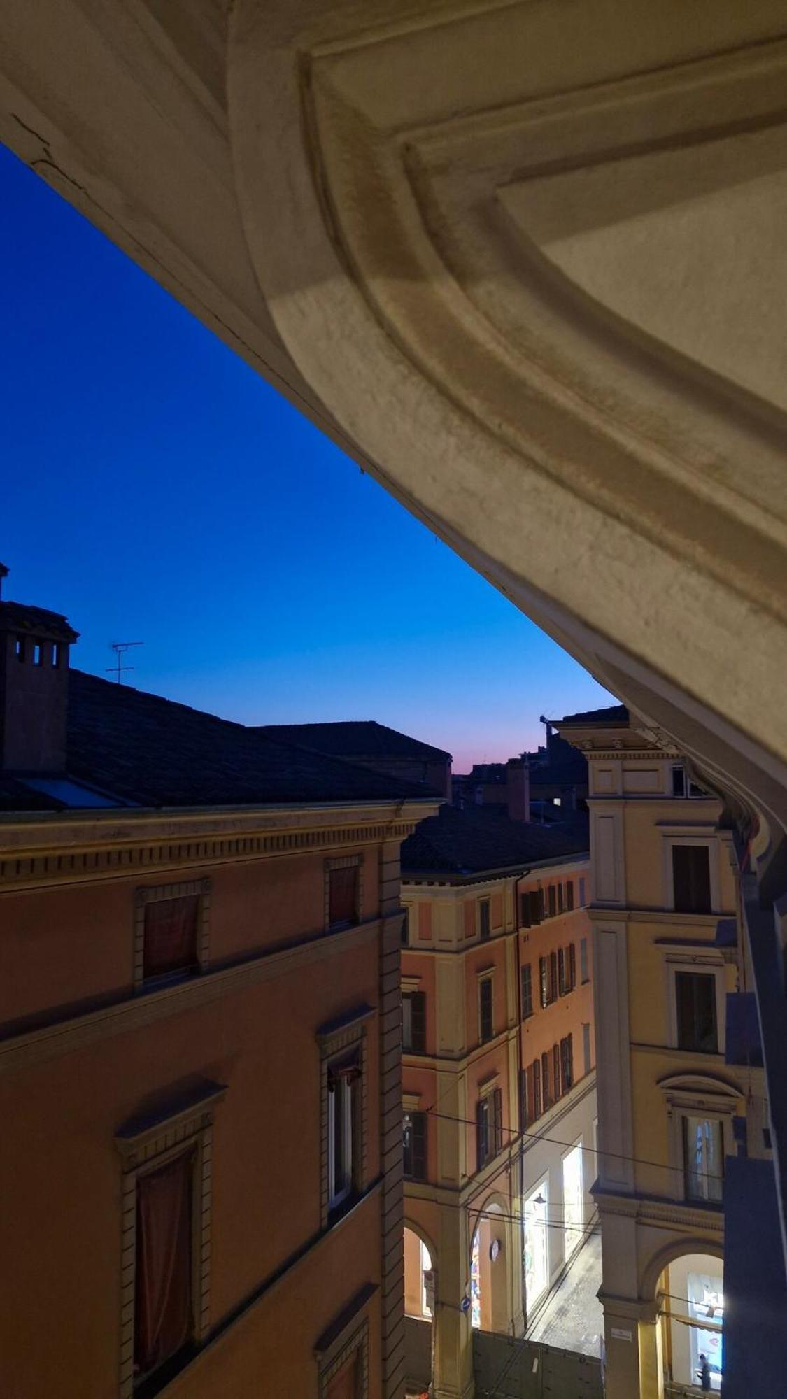 Monolocale Sui Tetti Di Bologna - Via Indipendenza Bolonha Exterior foto