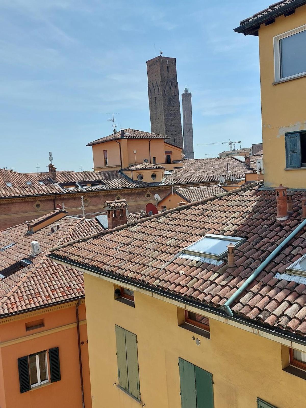 Monolocale Sui Tetti Di Bologna - Via Indipendenza Bolonha Exterior foto